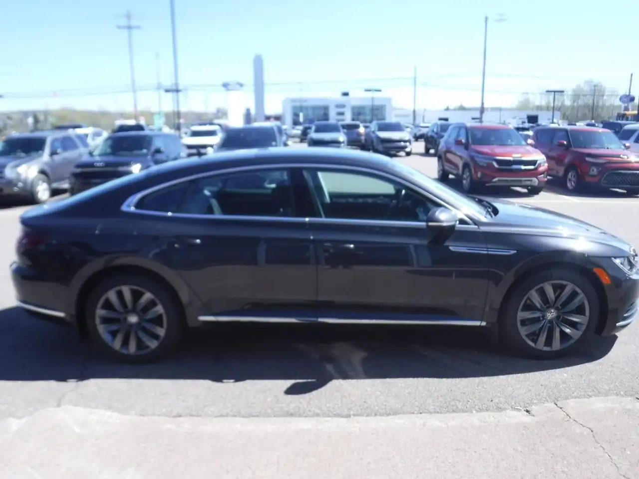 Volkswagen Arteon снимка Volkswagen Arteon