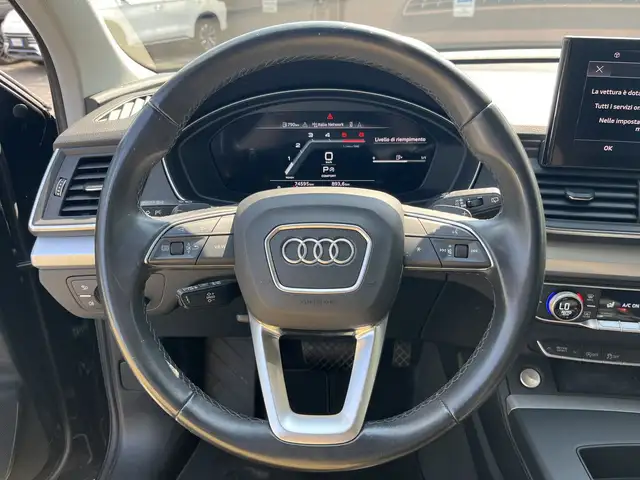 Audi Q5 view 14