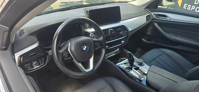 BMW 5 Series view 7