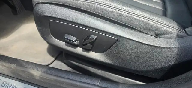 BMW 5 Series view 27