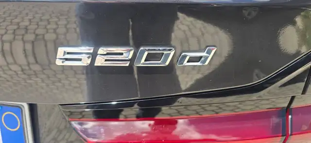 BMW 5 Series view 22