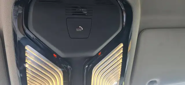 BMW 5 Series view 10