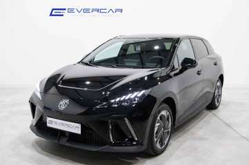 64 KWH LUXURY ***FULL FULL OPTIONS***