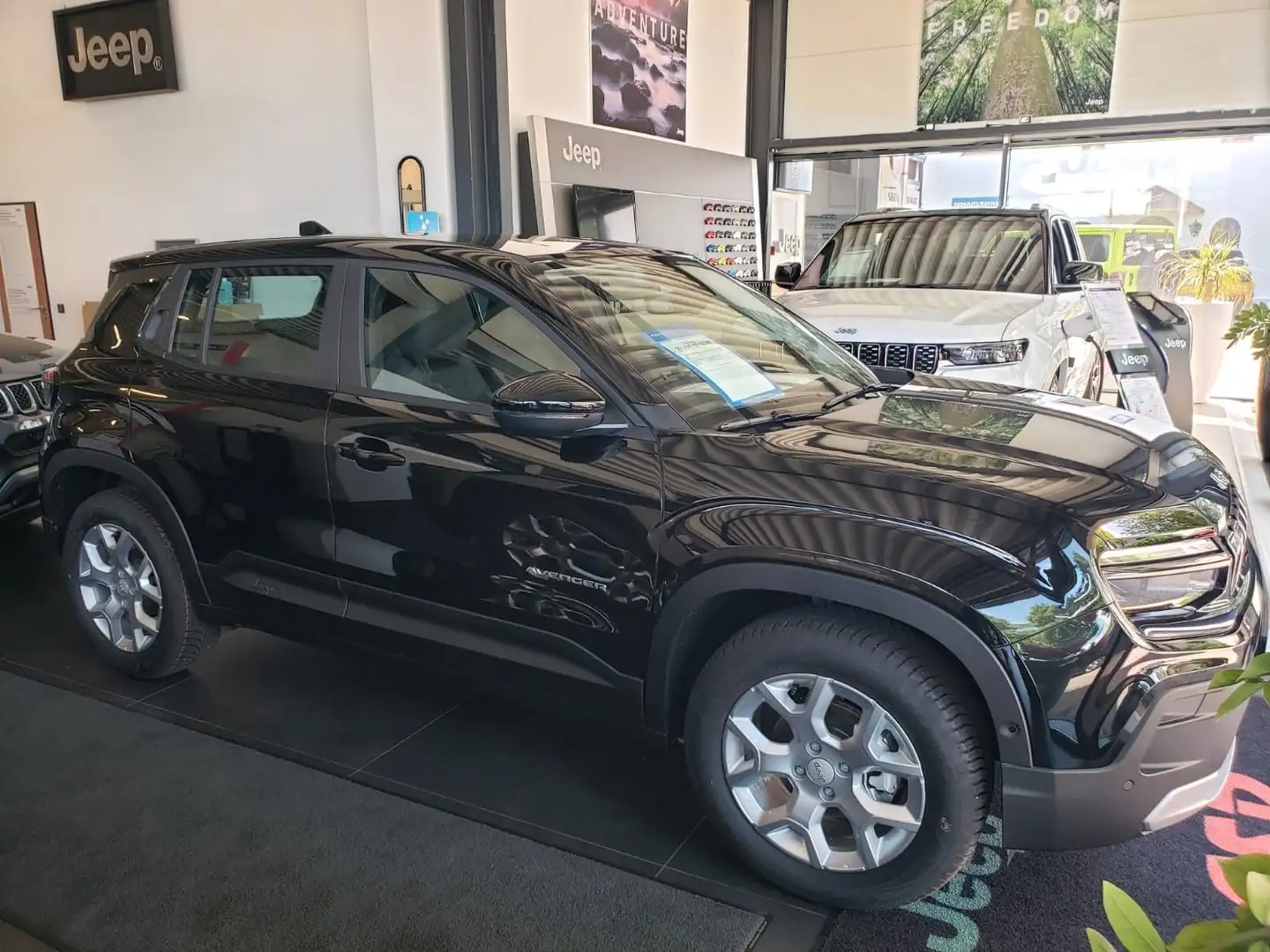 Jeep Avenger Altitude 1,2  Assistenzpaket Schwarz - 1