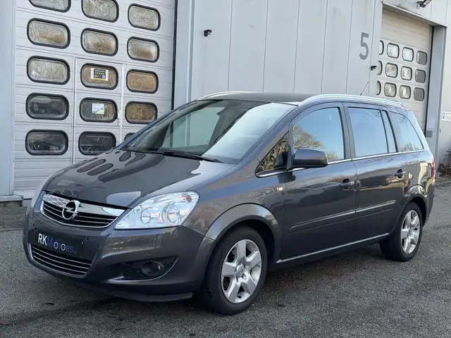 Opel Zafira 1.8i Cosmo 7 Zietplatsen