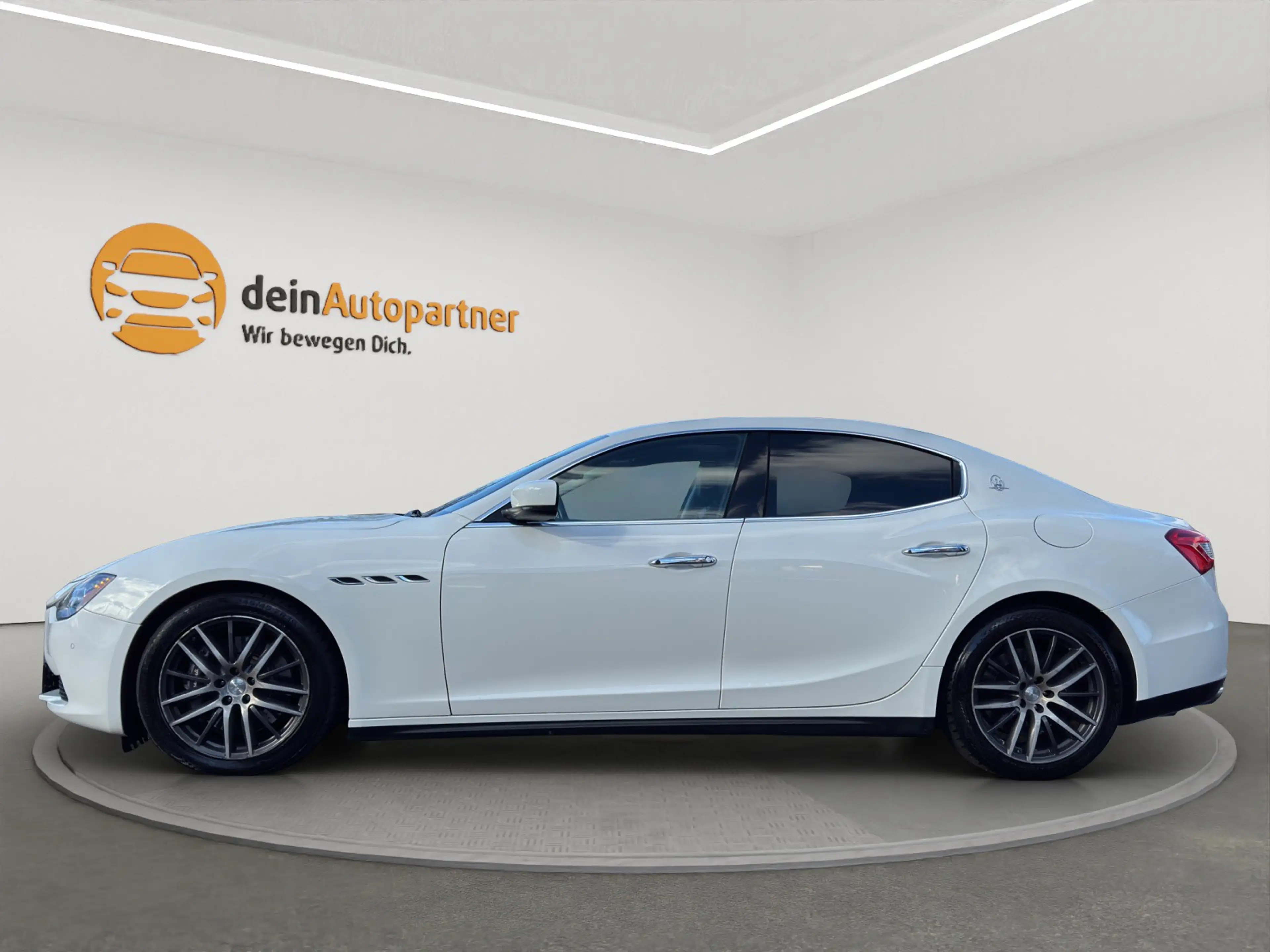 Maserati Ghibli SQ4 SSD Leder LED Navi RFK — photo 4