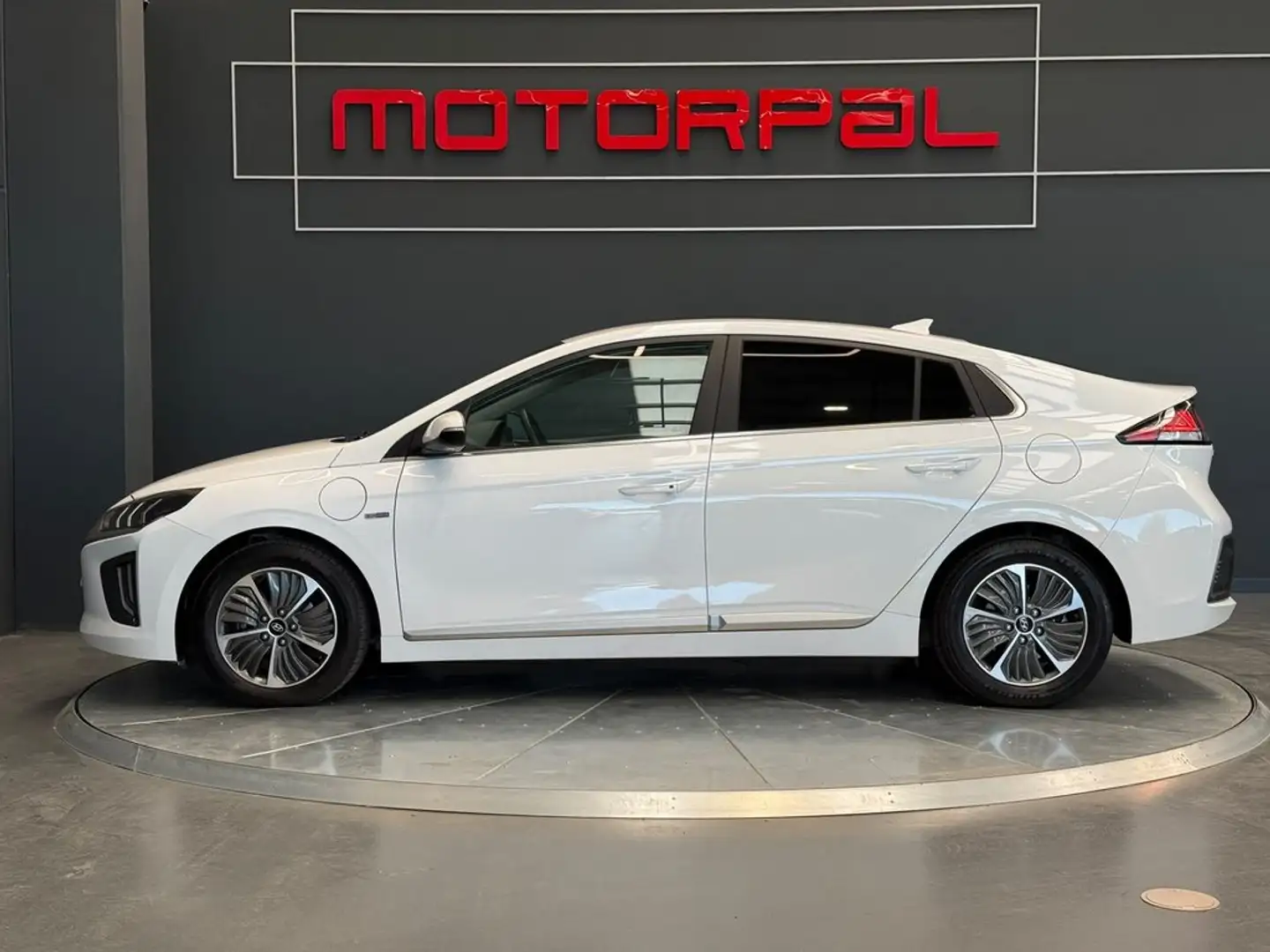 Hyundai IONIQ PHEV 1.6 GDI Tecno Blanco - 2