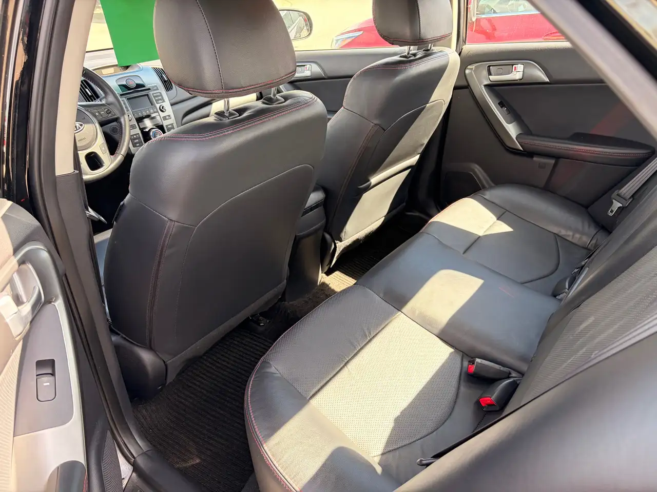 Kia Forte снимка Kia Forte
