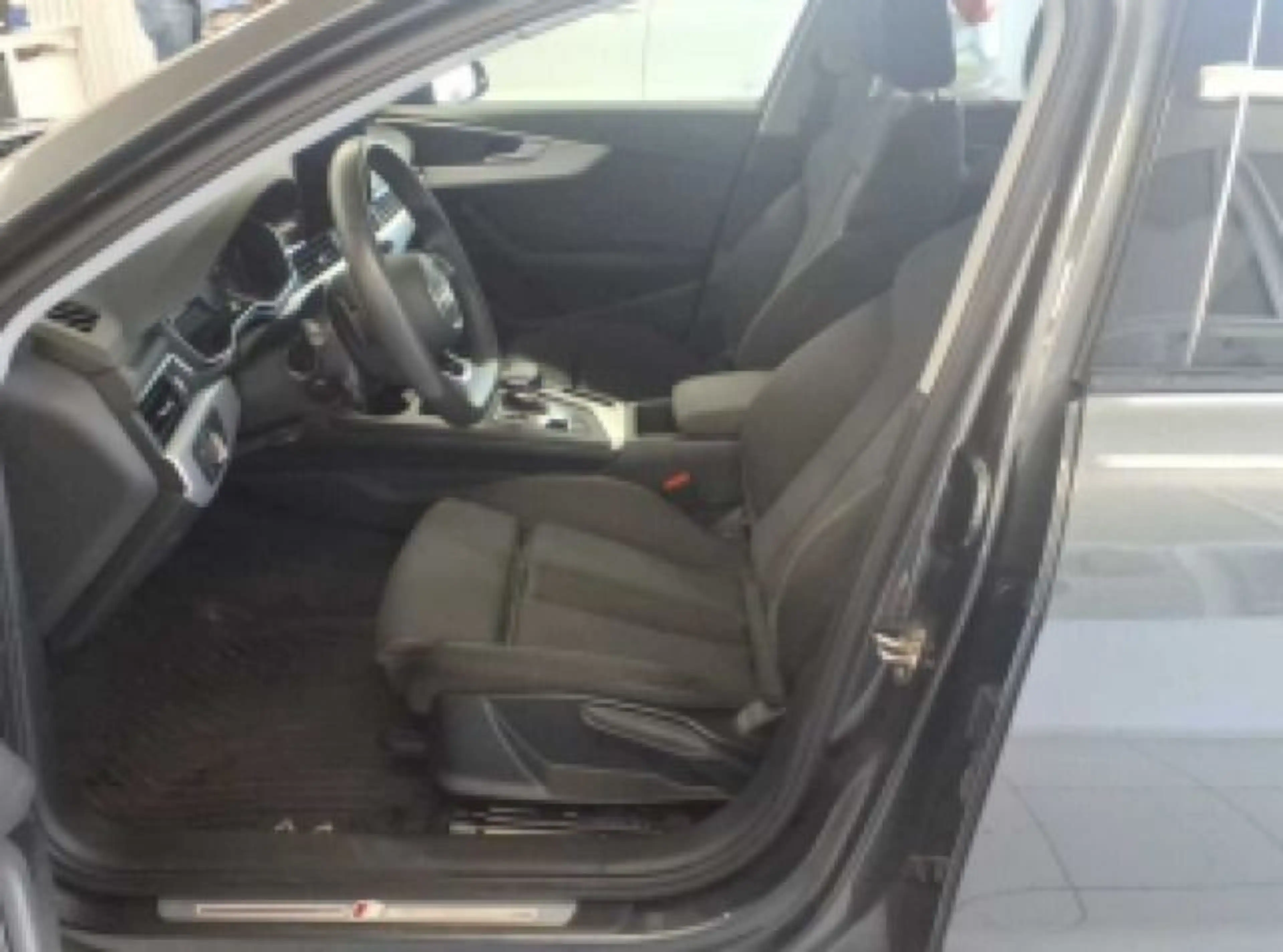 Audi A4 40 TDI QU S-TR S-LINE LED+NAVI+PDC+GRA — photo 4