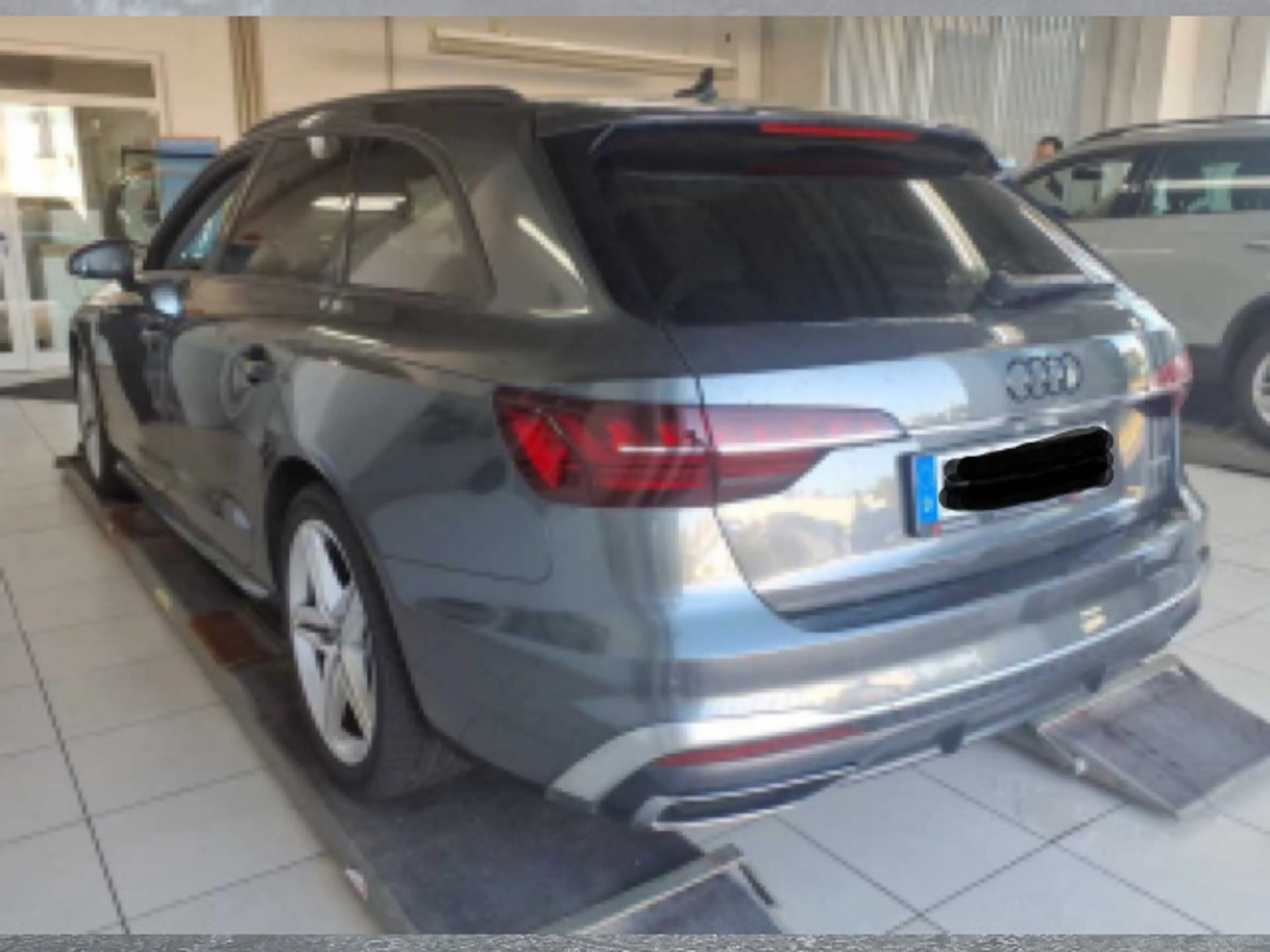 Audi A4 40 TDI QU S-TR S-LINE LED+NAVI+PDC+GRA — photo 3