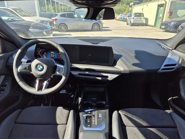 BMW 1 Series view 8