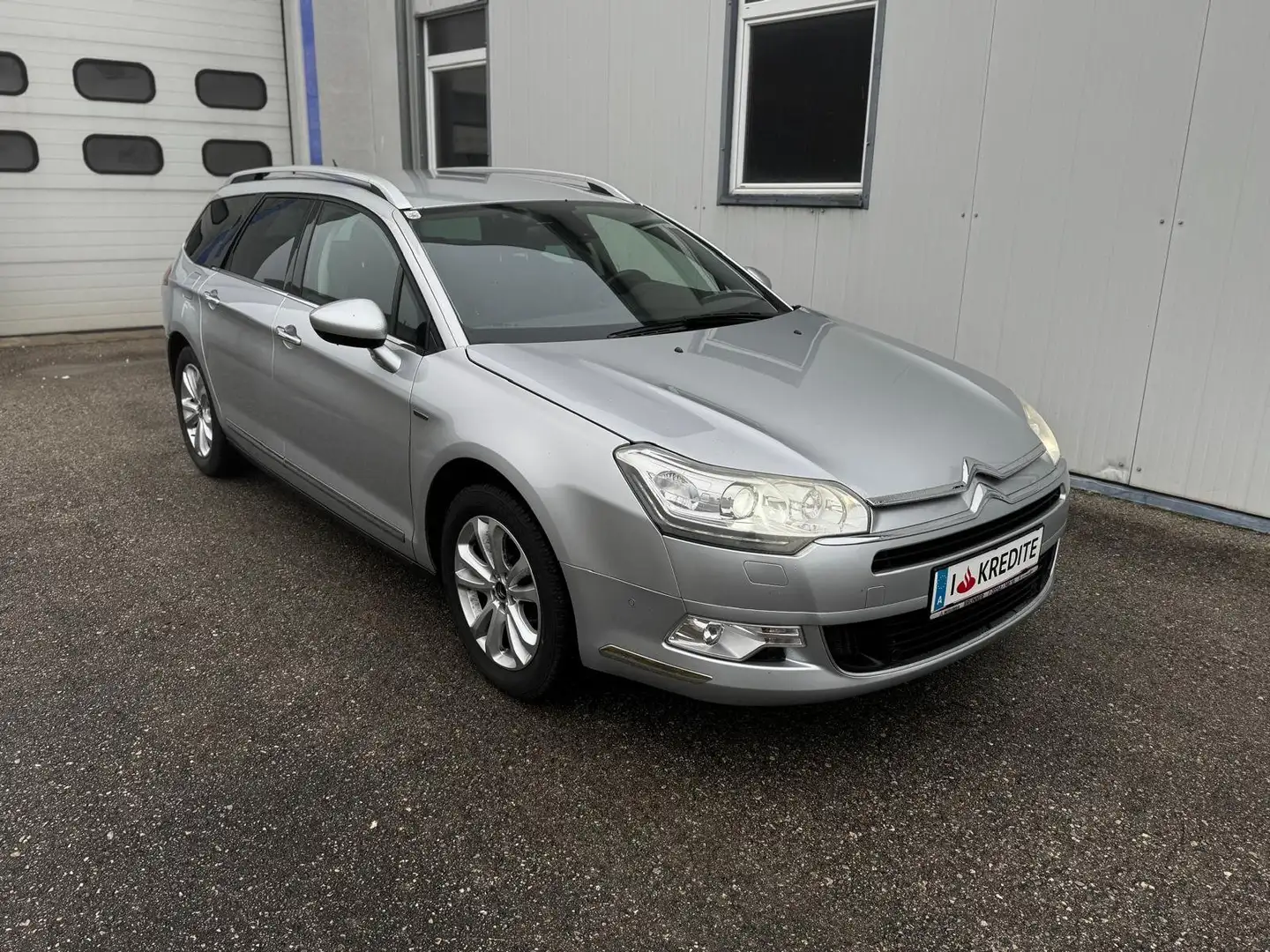 Citroen C5 Tourer 2,0 HDi FAP Exclusive Aut. Silber - 1