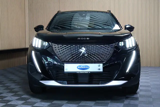 Peugeot 2008 view 8