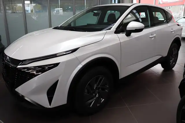 Nissan Qashqai 1.3 AT MHEV MJ2025 Carplay LED Klimauto