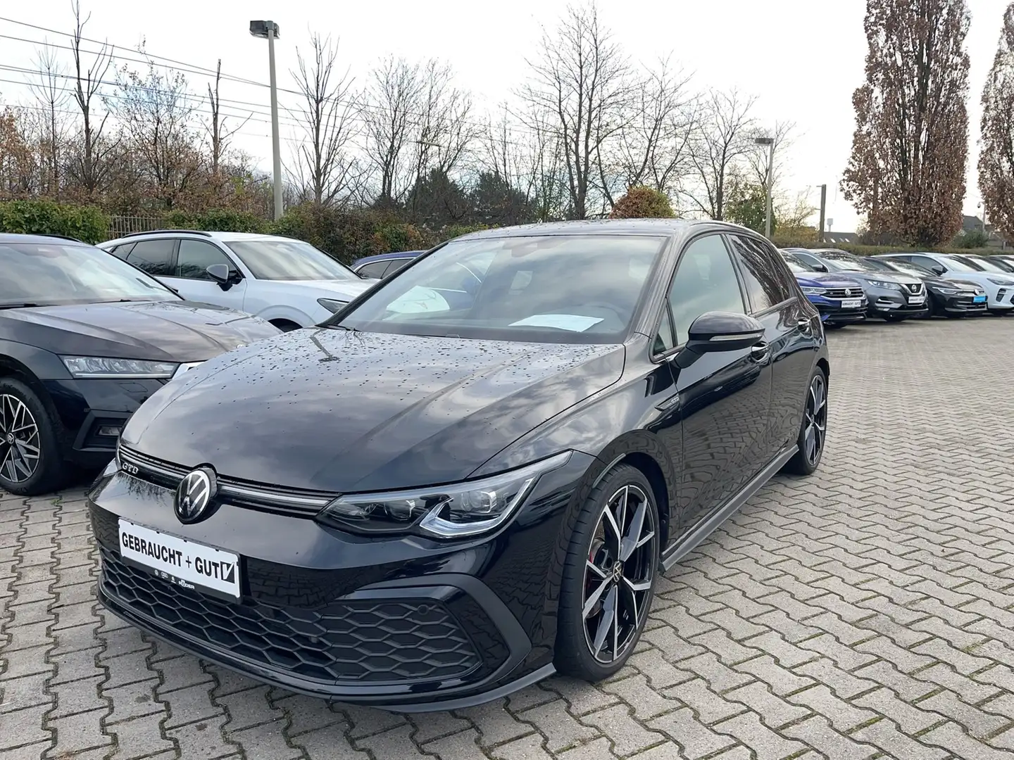 Volkswagen Golf VIII GTD DSG Matrix Navi Keyless Kam LM19 Schwarz - 1