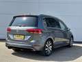 Volkswagen Touran 1.4TSI 150PK DSG R-line DAK + Apple Carplay + Came Grijs - thumbnail 2