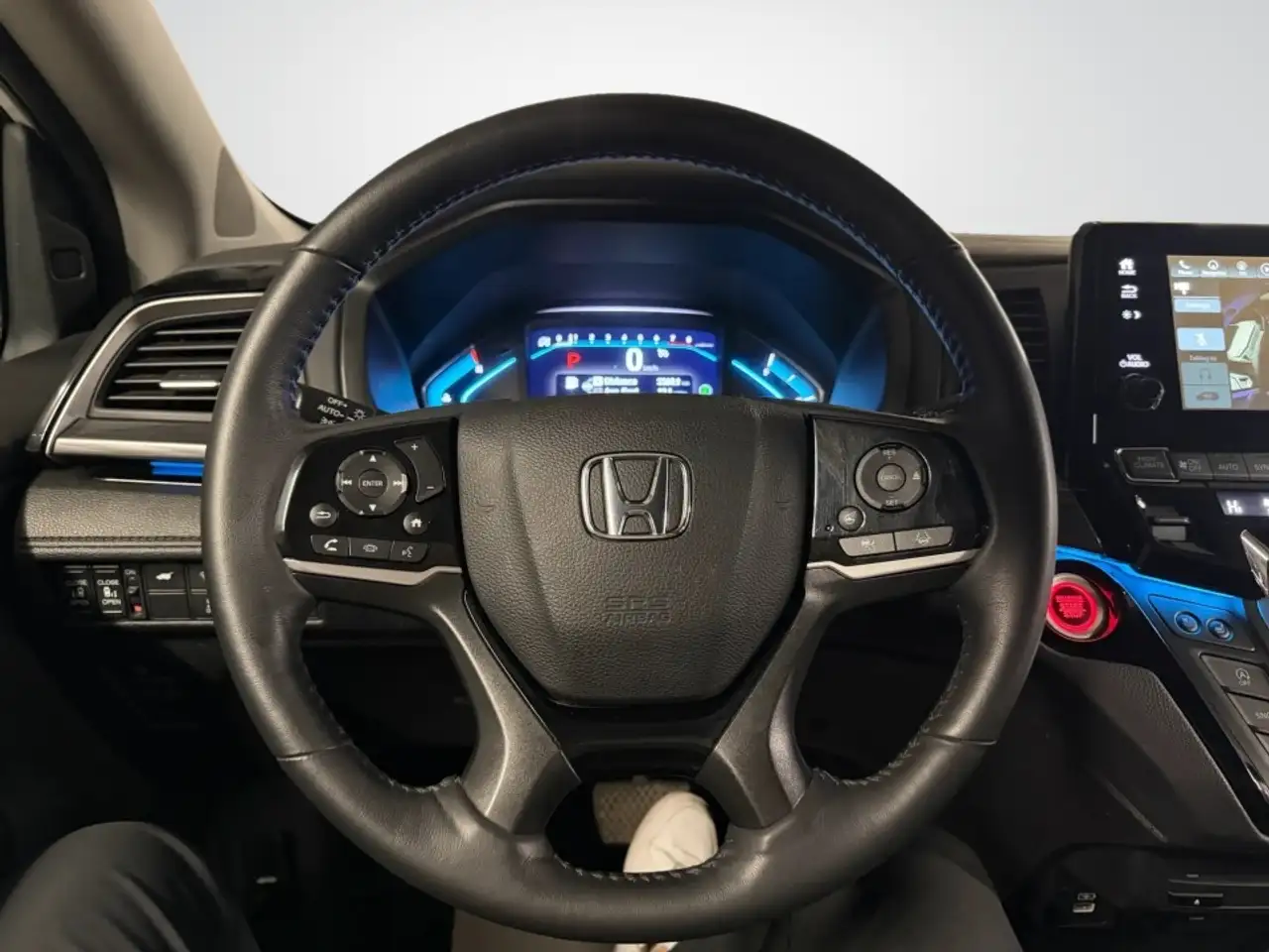 Honda Odyssey снимка Honda Odyssey