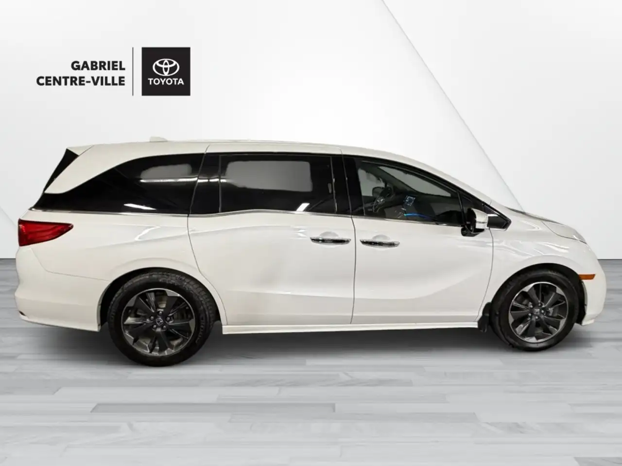 Honda Odyssey снимка Honda Odyssey