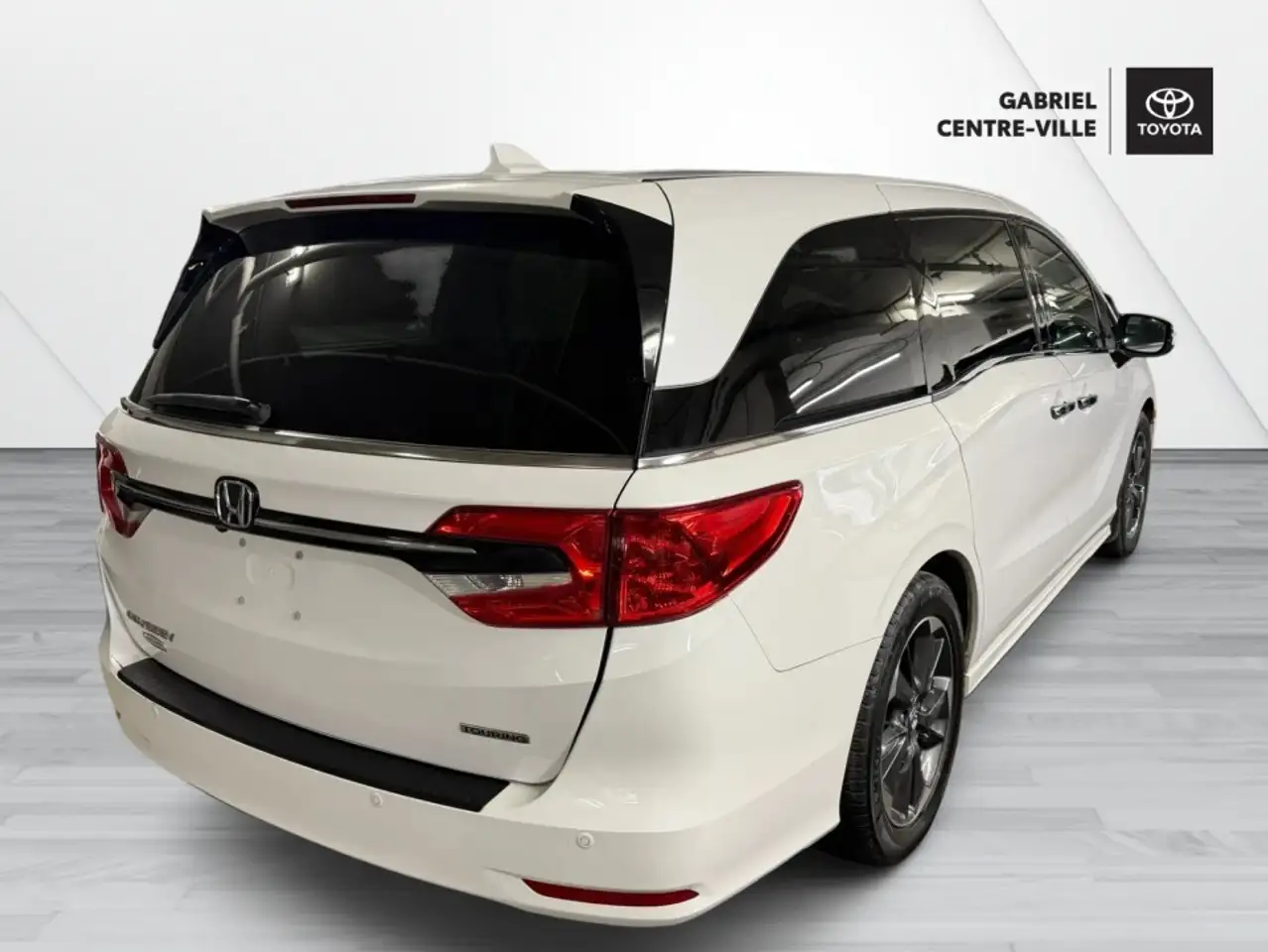 Honda Odyssey снимка Honda Odyssey