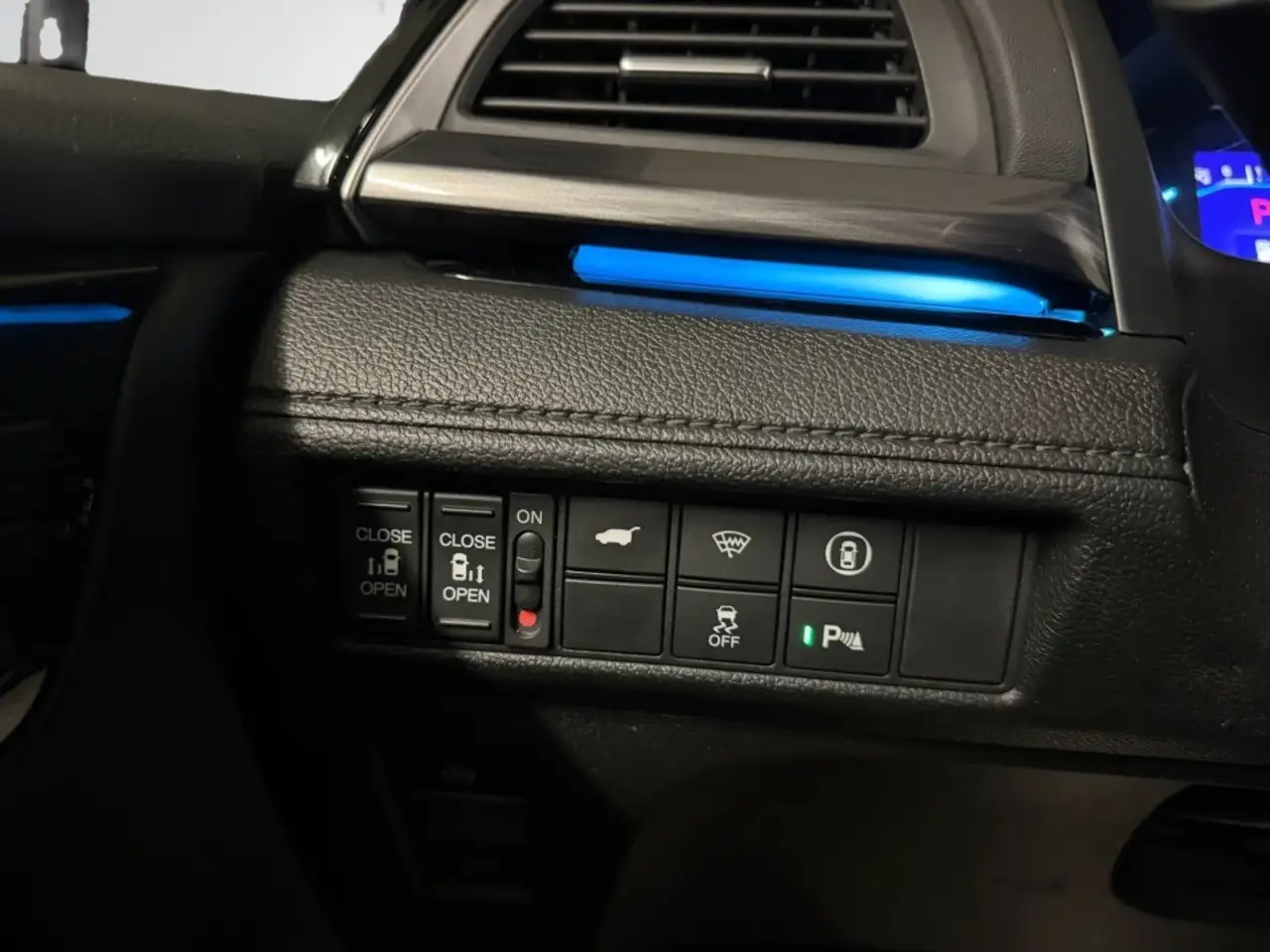 Honda Odyssey снимка Honda Odyssey