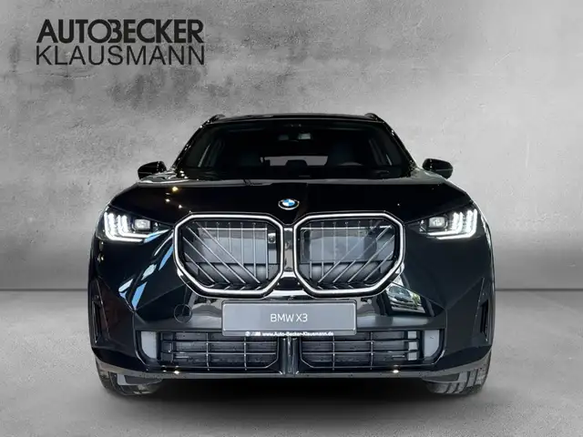 BMW X3 view 5