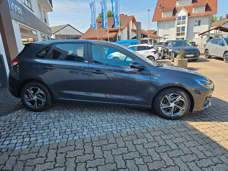 Hyundai i30 1.5 T-GDi Intro Edition Mild-Hybrid — photo 3