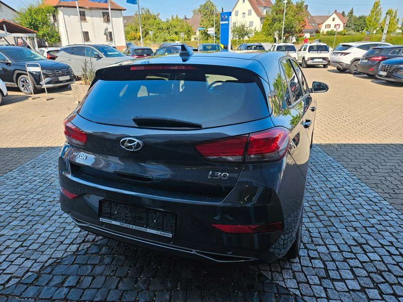 Hyundai i30 1.5 T-GDi Intro Edition Mild-Hybrid — photo 4