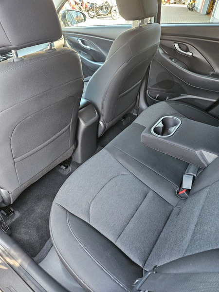 Hyundai i30 1.5 T-GDi Intro Edition Mild-Hybrid — photo 8