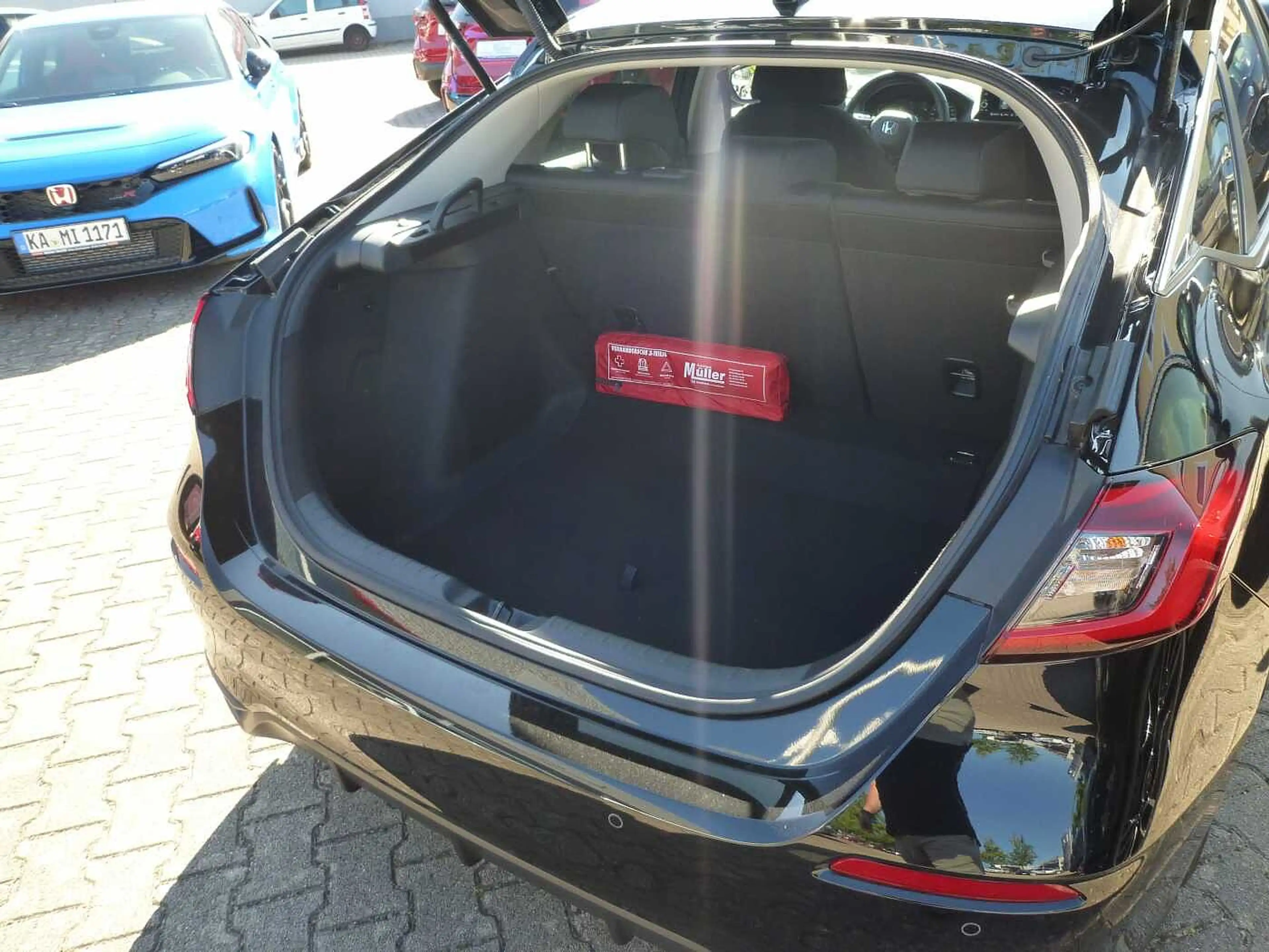 Honda Civic e:HEV 2.0 i-MMD Hybrid Elegance — photo 6