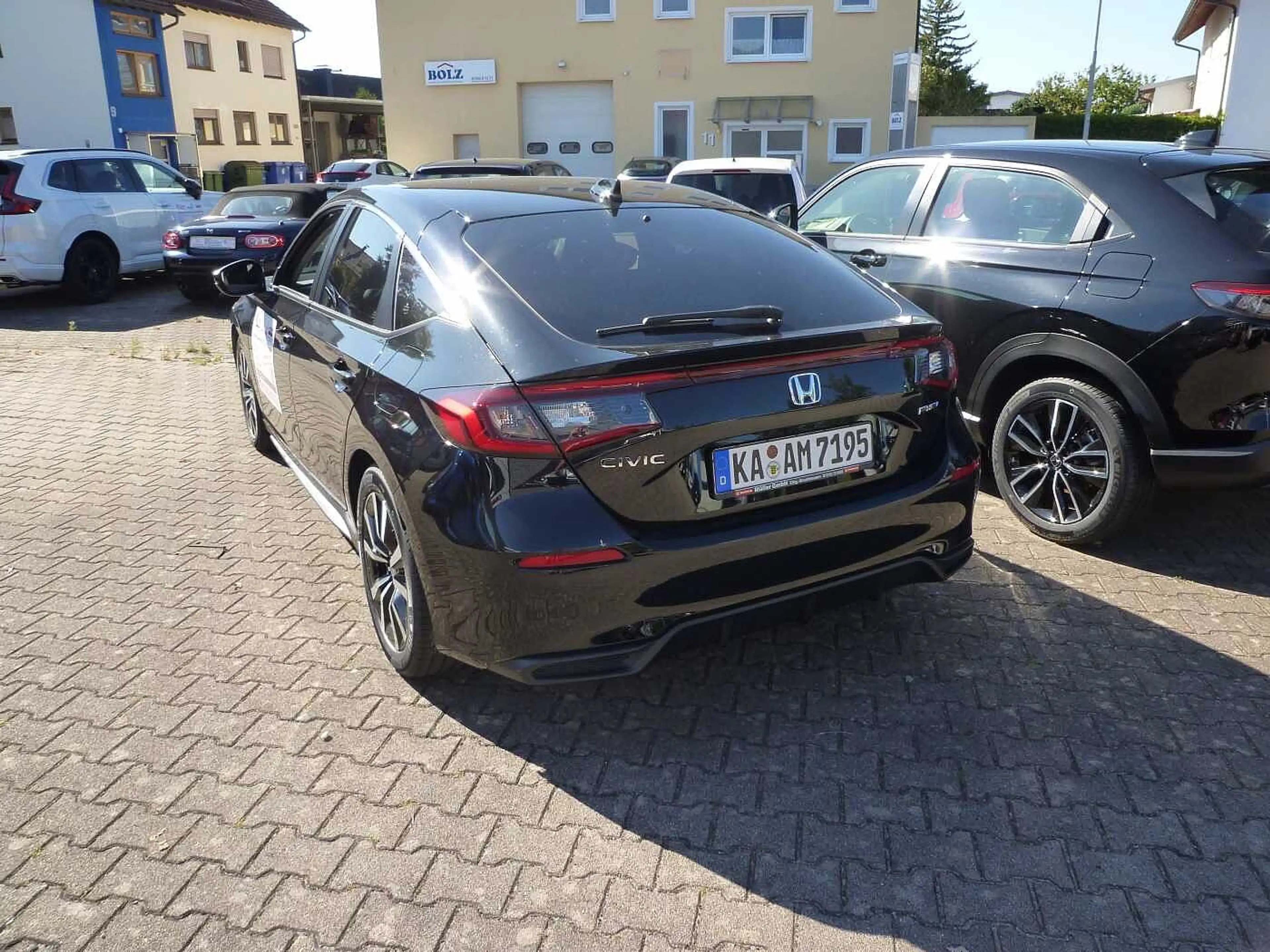 Honda Civic e:HEV 2.0 i-MMD Hybrid Elegance — photo 5