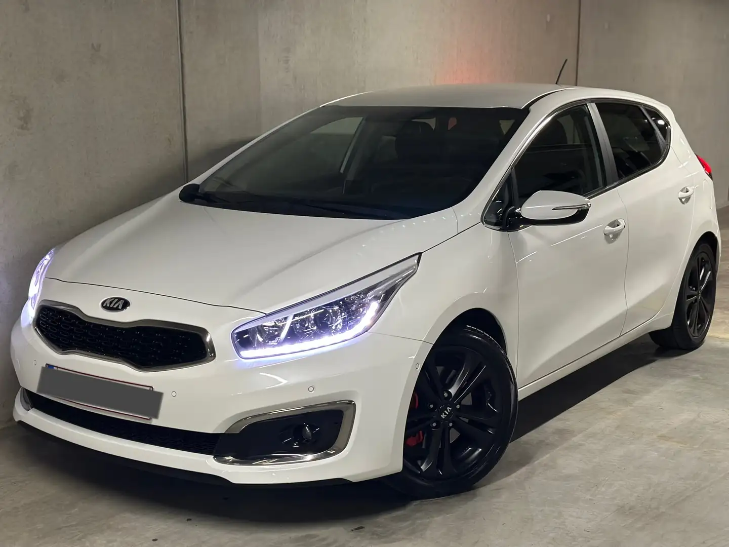 Kia Ceed / cee'd 1.6i Sense DCT - 1