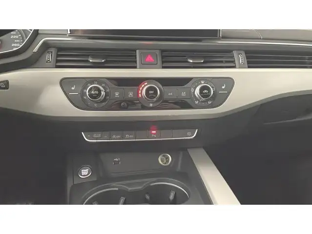 Audi A4 view 9