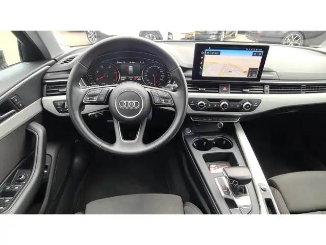 Audi A4 view 7