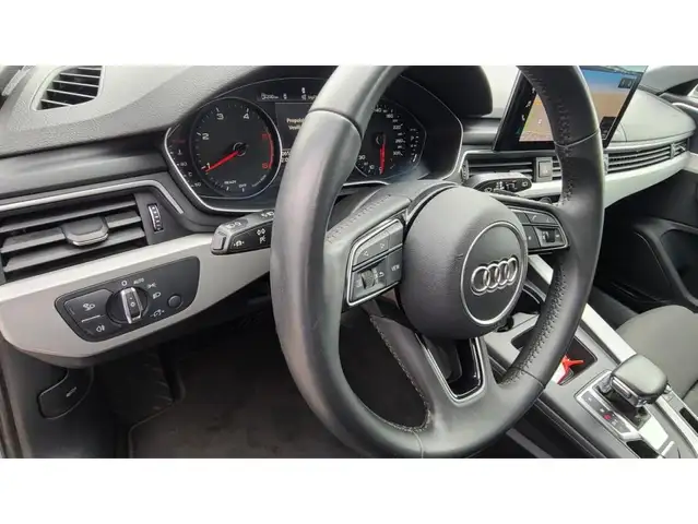 Audi A4 view 6