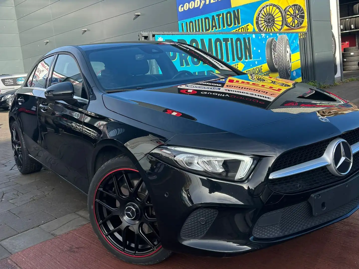 Mercedes-Benz A 250 Mercedes-Benz A 250 Noir - 2