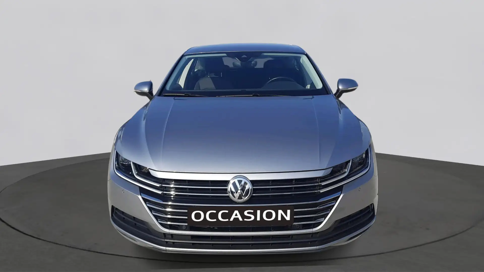 Volkswagen Arteon 1.5 TSI 150 pk TSI DSG Automaat Executive | PDC | Grijs - 2