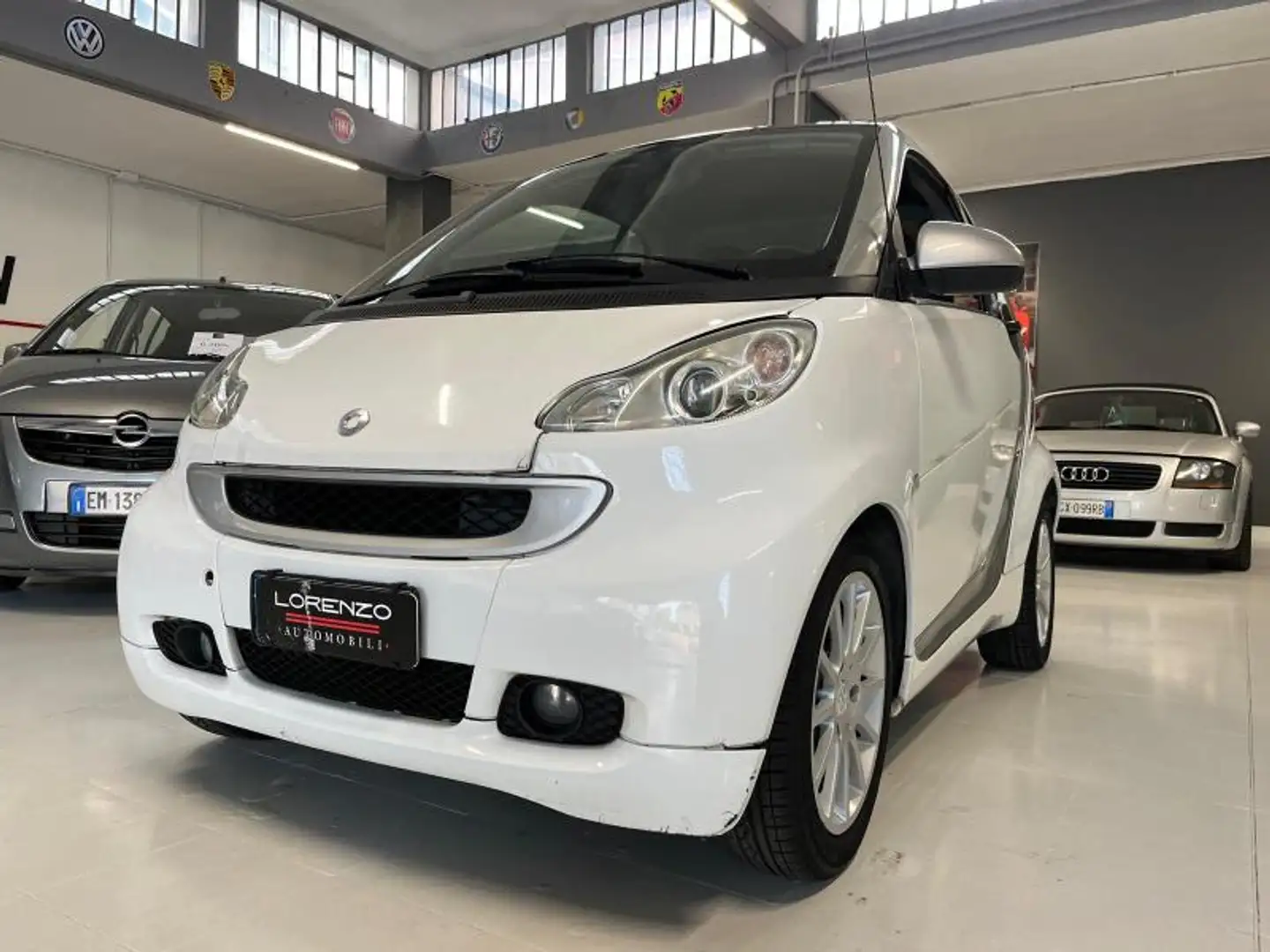 smart forTwo Fortwo 1.0 mhd Passion 71cv FL Weiß - 1