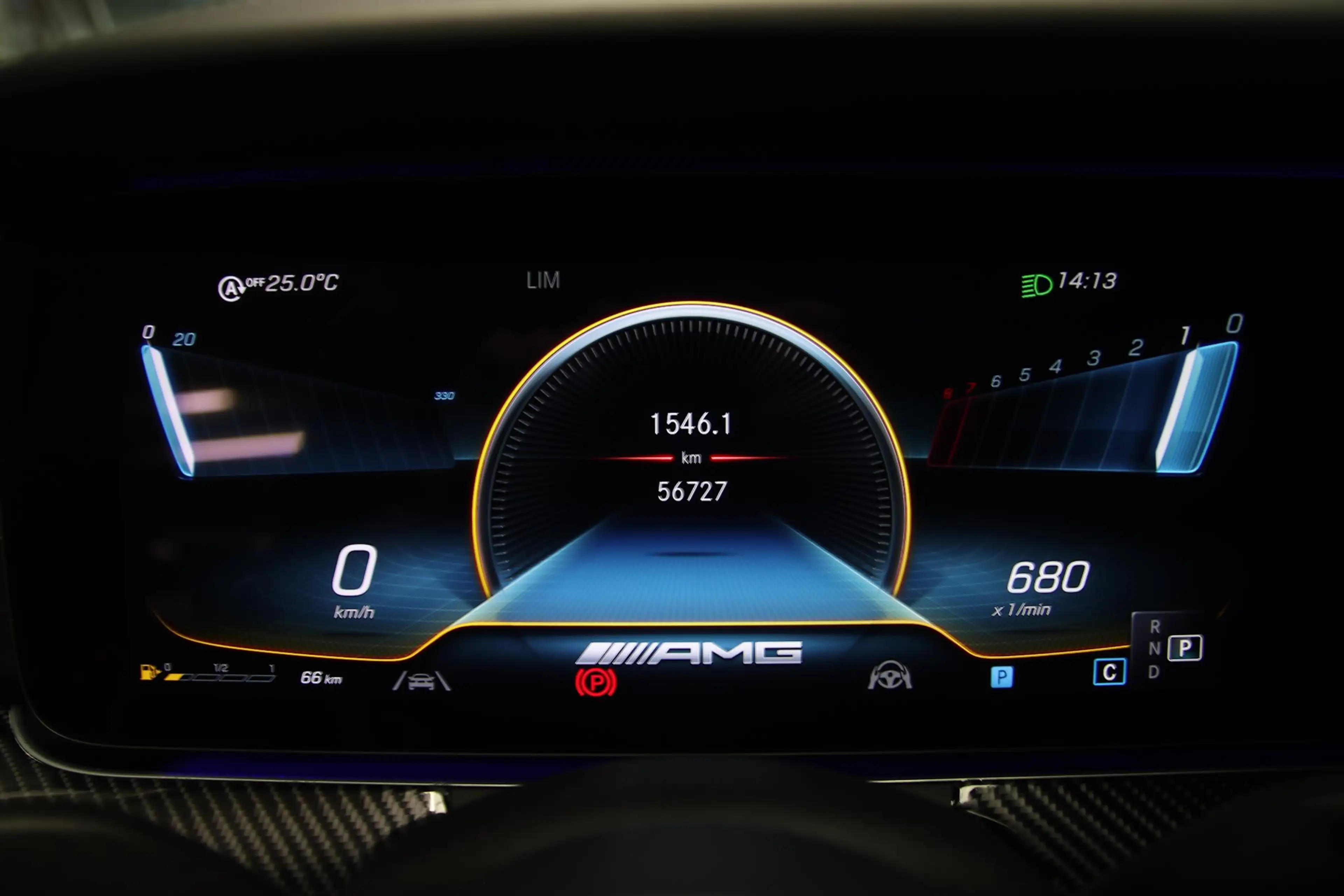 Mercedes-Benz E 63 AMG S 4MATIC+ PANO-CARBON-360-MULTI BEAM — photo 14