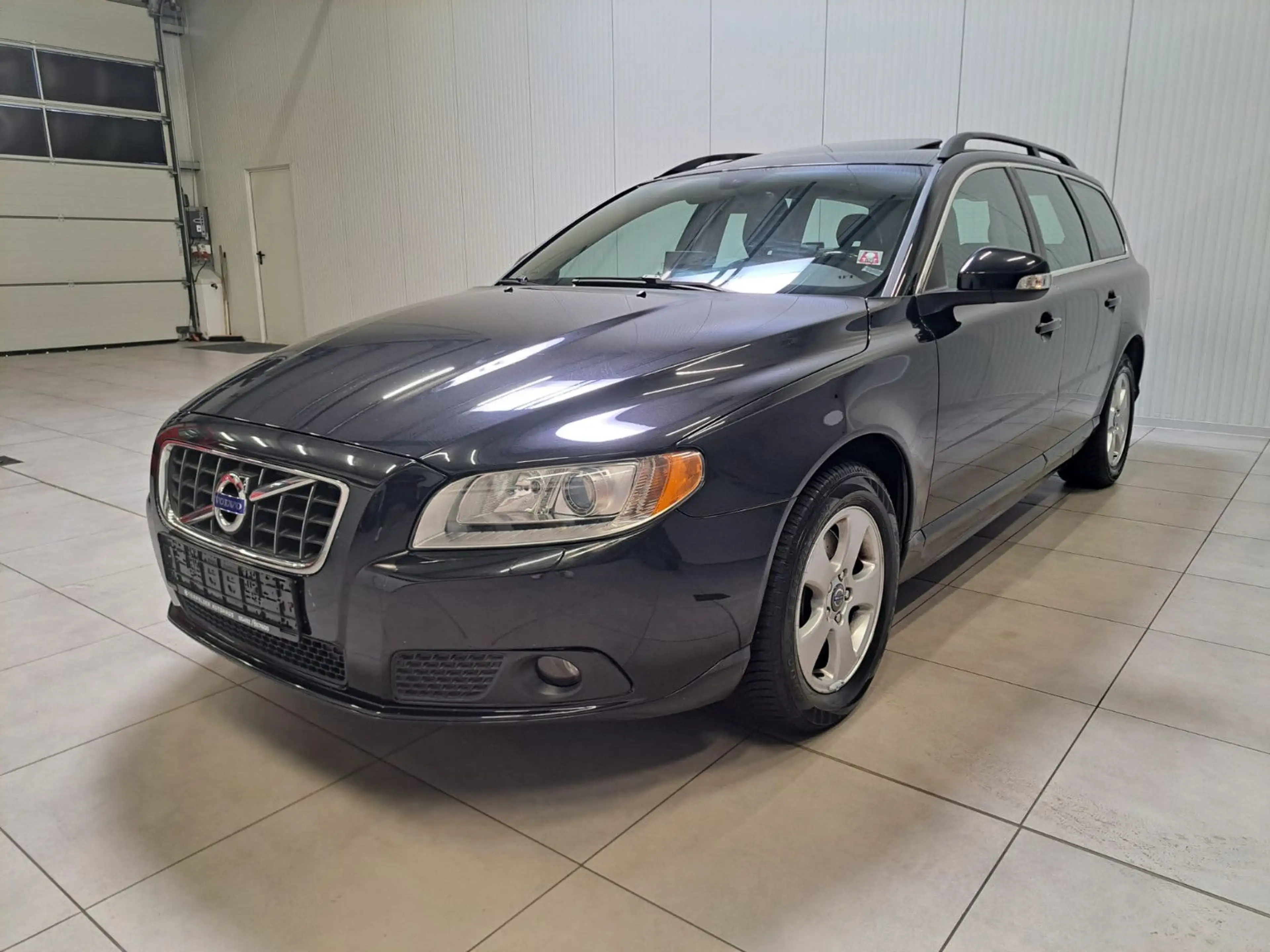Volvo V70 / SCHIEBEDACH / NAVI / XENON / LEDER