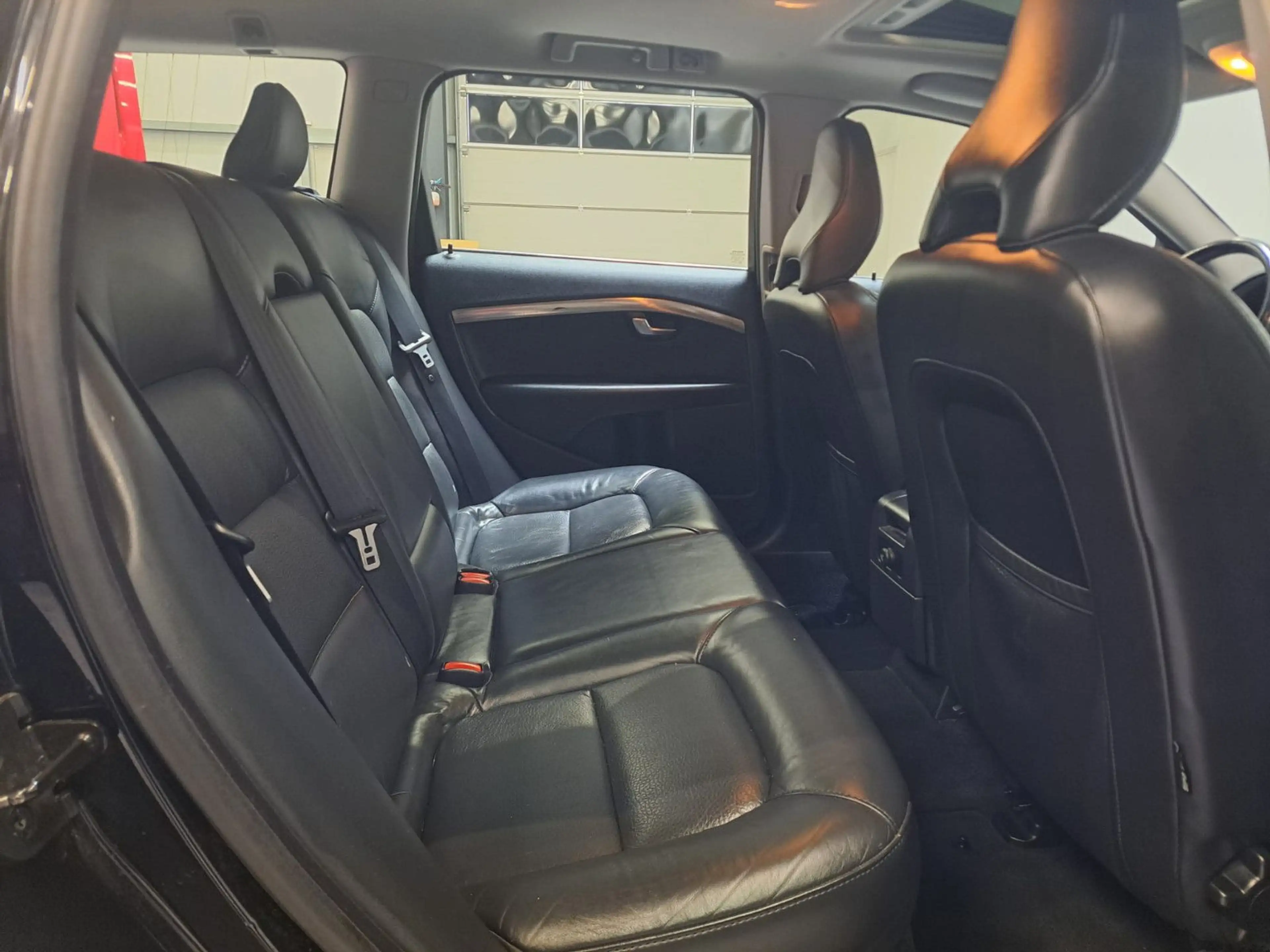 Volvo V70 / SCHIEBEDACH / NAVI / XENON / LEDER — photo 12