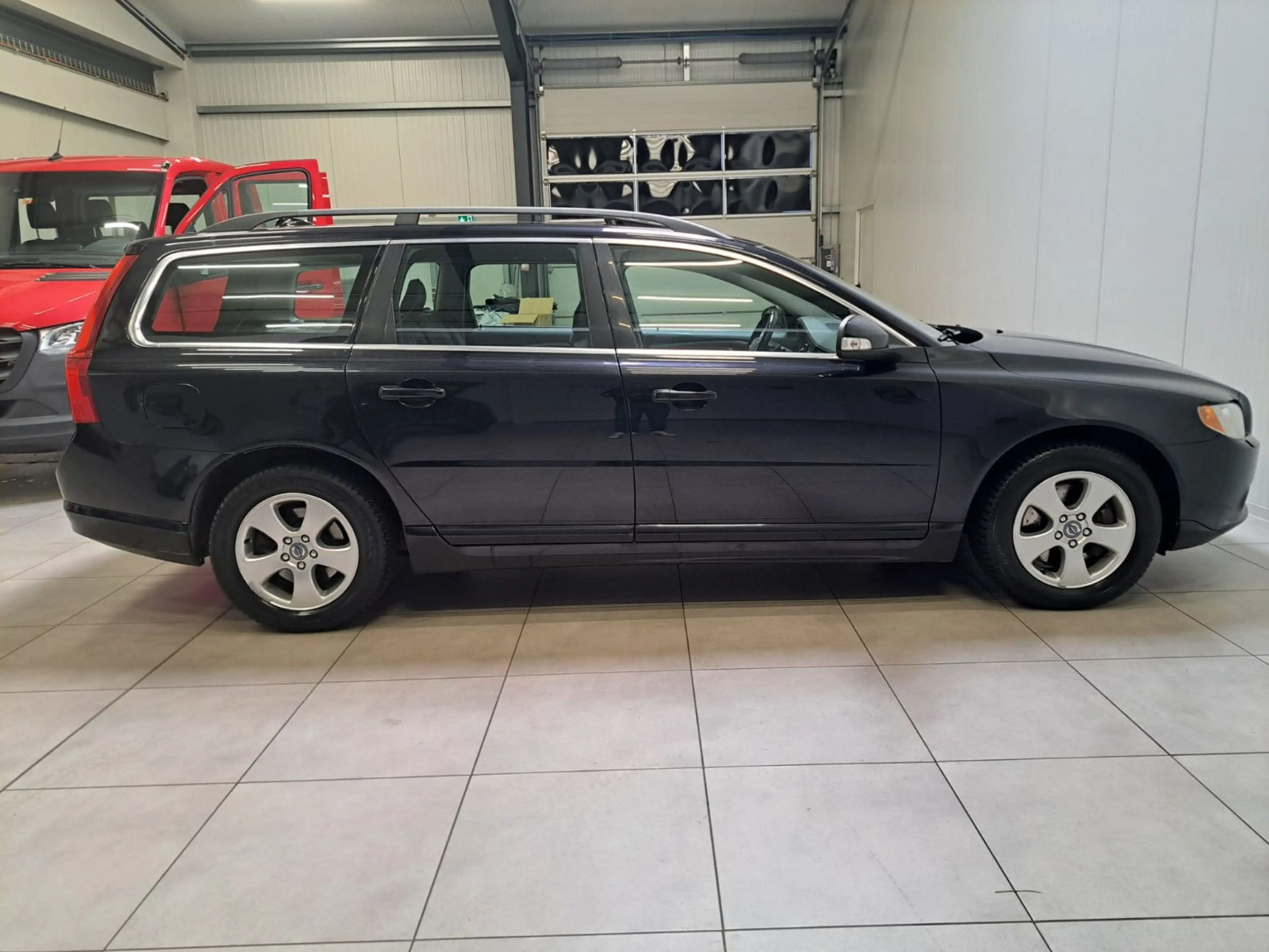 Volvo V70 / SCHIEBEDACH / NAVI / XENON / LEDER — photo 8