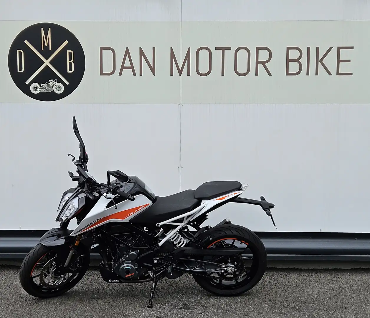 KTM 390 Duke Weiß - 1