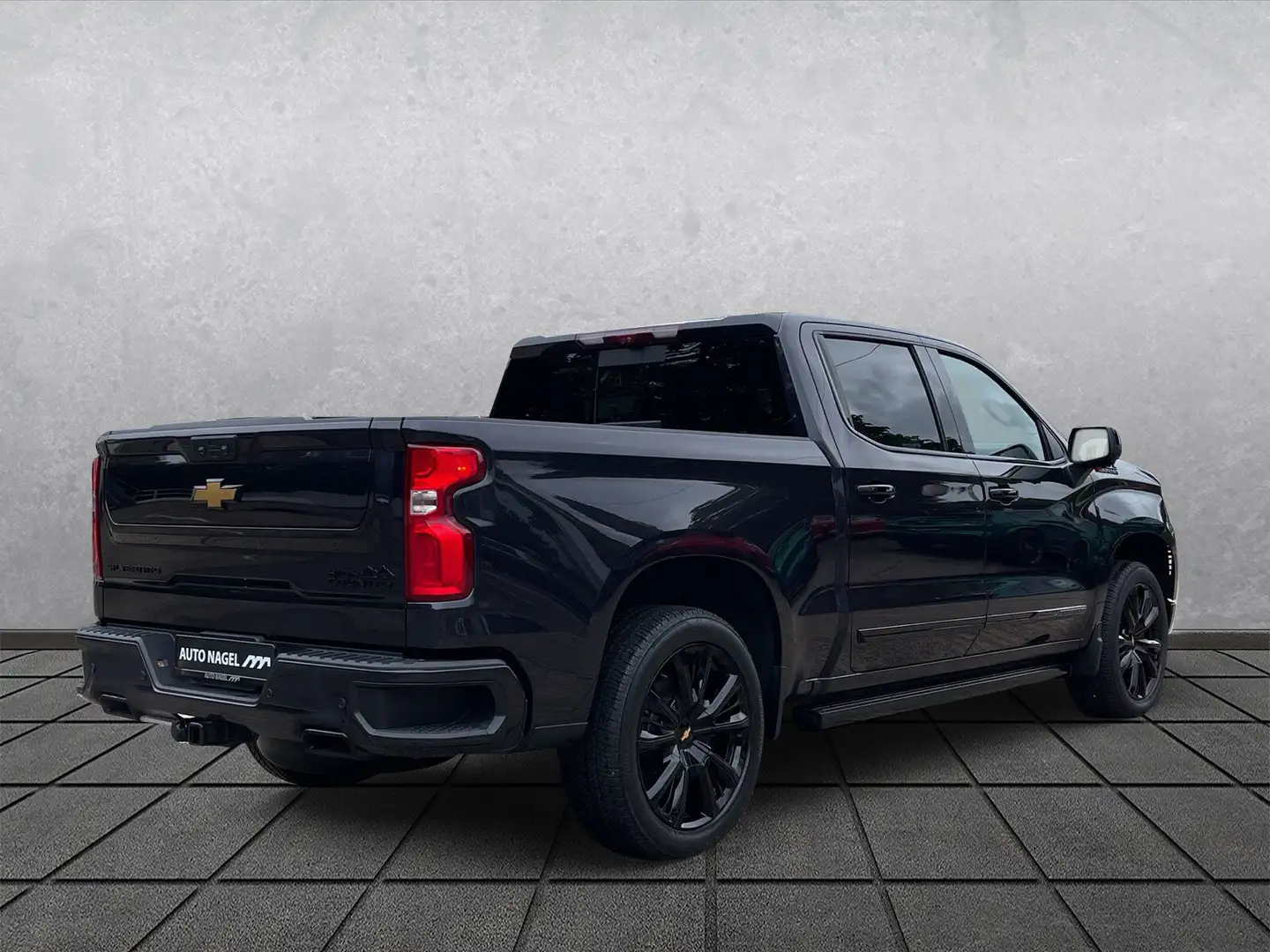 Chevrolet Silverado Silverado 1500 High Country 6.2 V8*LPG*BLACK*AHK Šedá - 2