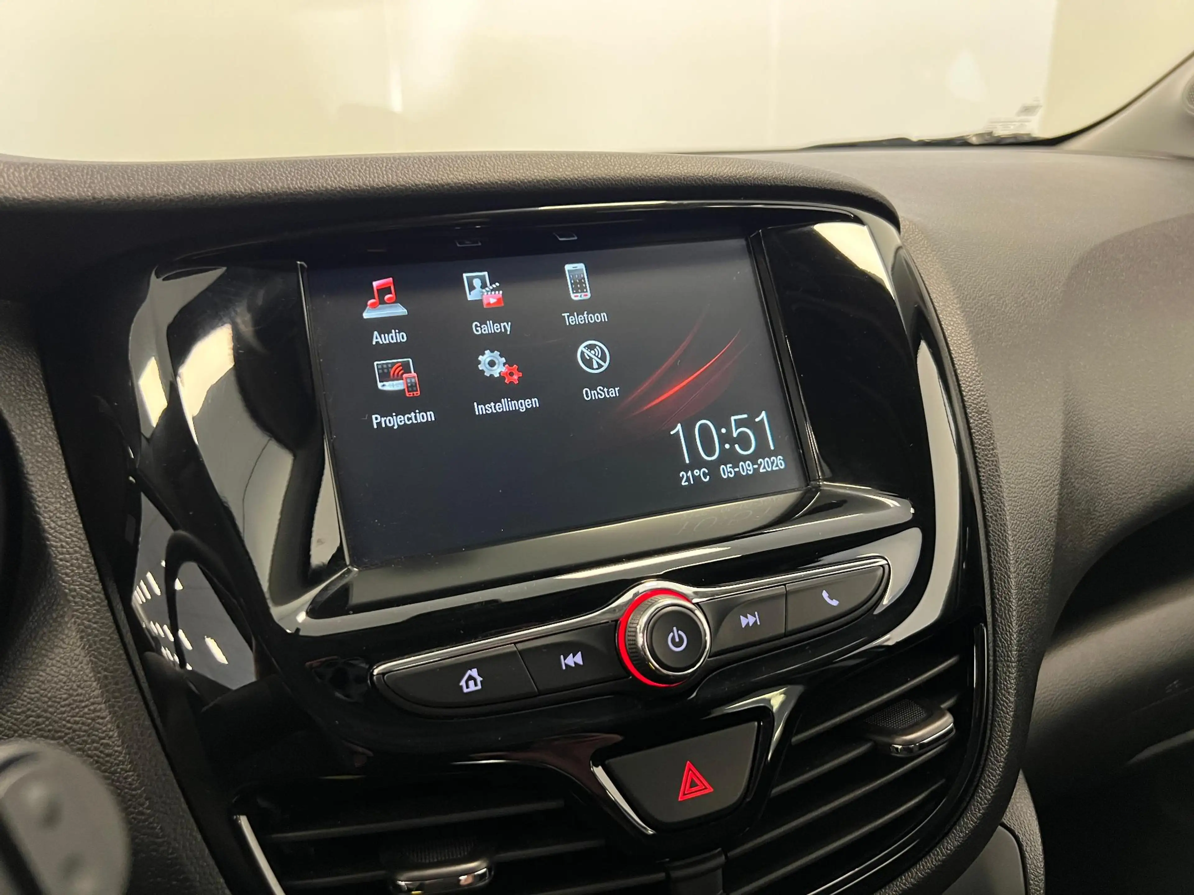 Opel Karl 1.0 Rocks Online Edition AIRCO / TREKH. / CARPLAY — photo 7