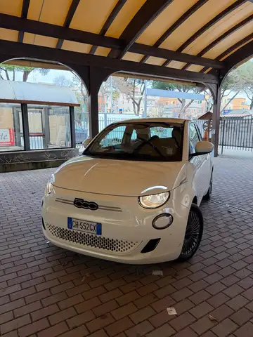 Fiat 500e 500e 42 kWh Icon plus CAR PLAY- SENSORI