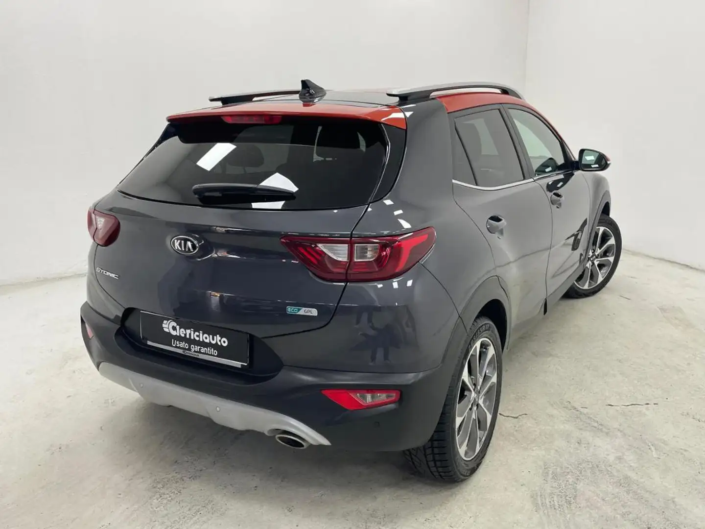 Kia Stonic 1.4 MPI EcoGPL Energy Grigio - 2