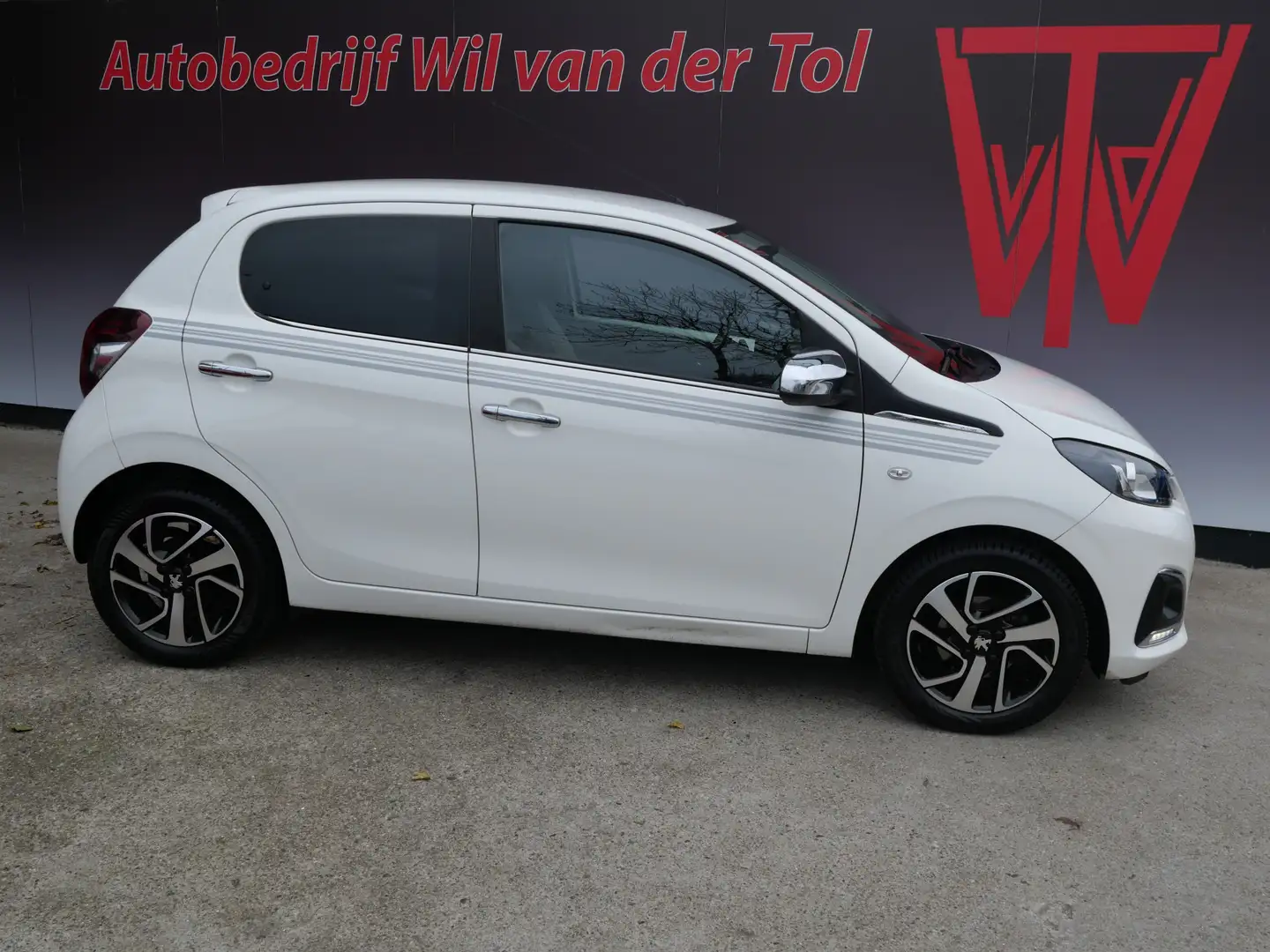 Peugeot 108 1.0 e-VTi COLLECTION | CLIMA | CARPLAY | CAMERA | bijela - 1