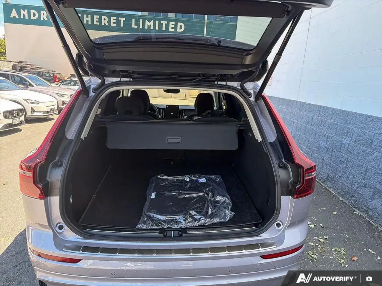 Volvo XC60 photo Volvo XC60
