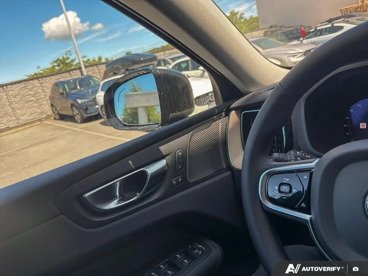 Volvo XC60 photo Volvo XC60