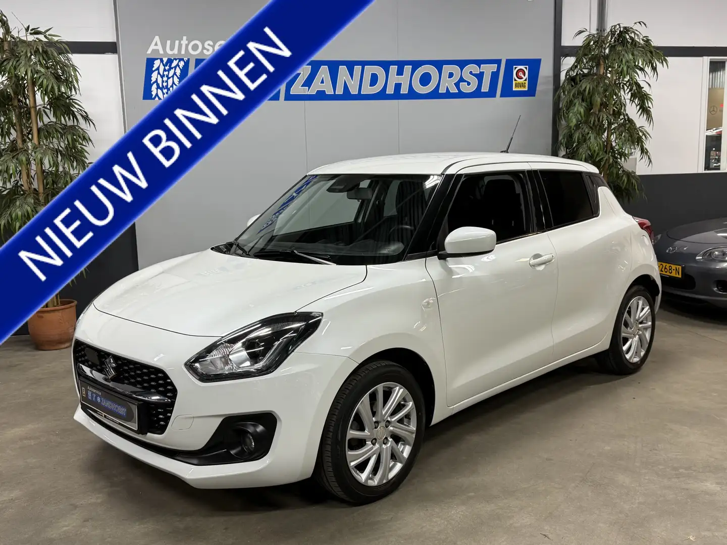 Suzuki Swift 1.2 Stijl Smart Hybrid // Lm velgen // Airco Weiß - 1
